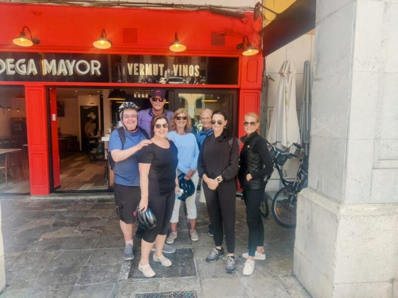 Palma De Mallorca: Guided Bicycle Tour With Tapas & a Drink - Key Points