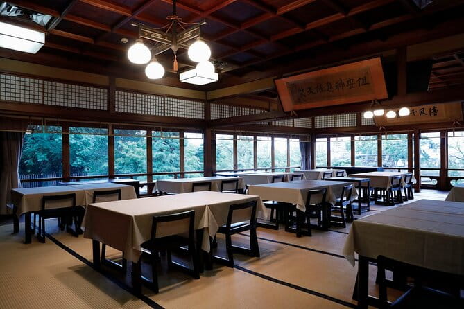 Private Food and Architecture Walking Tour in Kinsuite - Inclusions