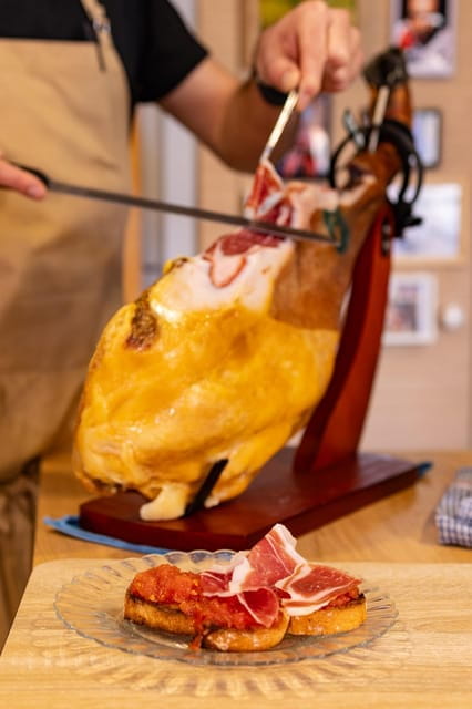 Private Paella & Tapas Cooking Class in a Local Chefs Home - Key Points