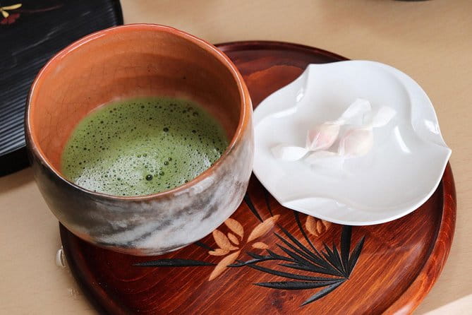 Private Sushi Cooking Class and Tea Ceremony in Kyoto With Emika - Meeting and Pickup Information