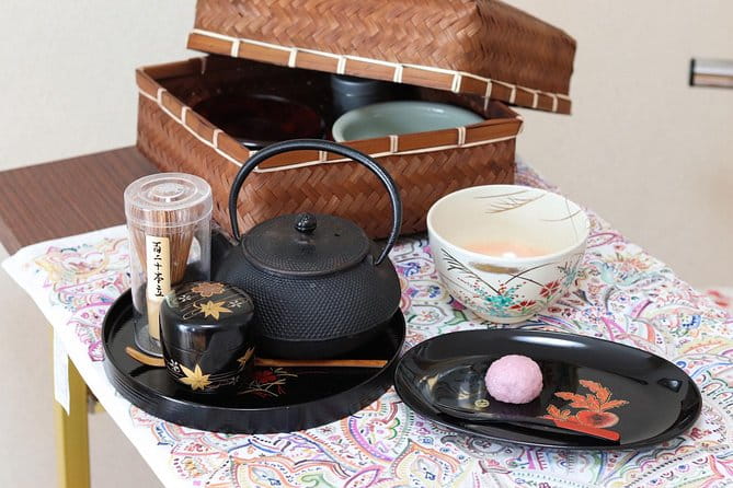 Private Sushi Cooking Class and Tea Ceremony in Kyoto With Emika - Emikas Approach and Hospitality