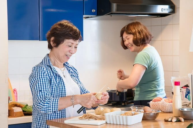 Private Tsukiji Market Visit and Cooking Class in Junkos Home - Exploring the Outer Market: Hidden Gems