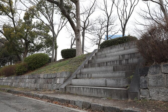 Samurai-Specific Osaka Castle Guides Private Tours in Armor Photo - Inclusions and Exclusions of the Tour