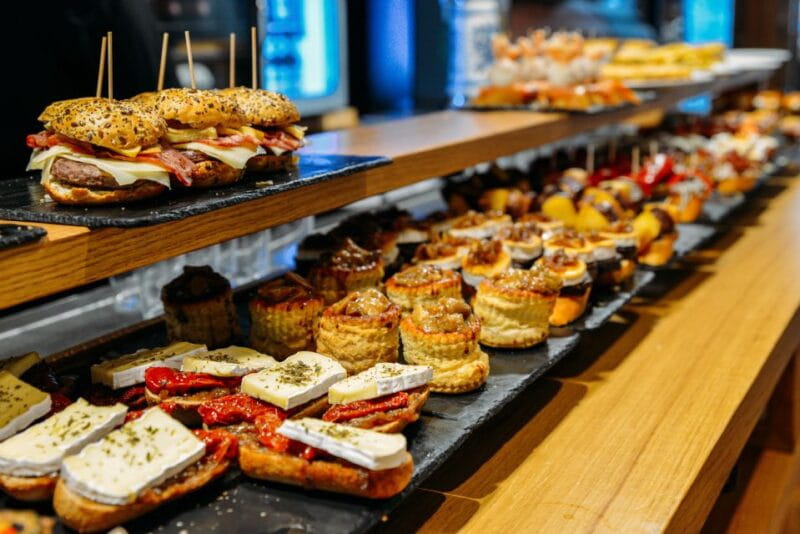San Sebastian: Private Walking Tour With Pintxo and Drink - Things To Known