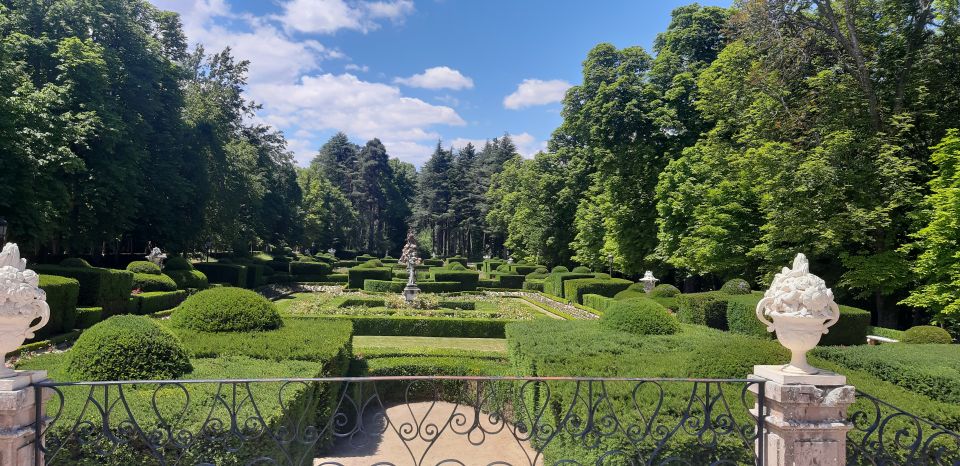 Segovia: Royal Palace of La Granja De San Ildefonso Tour - Key Points