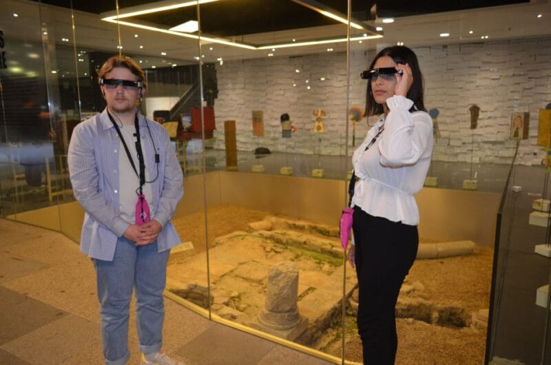 Seville: Cathedral Guided Tour W/ VR City Tour & Roof Lunch - Accessibility and Language Options