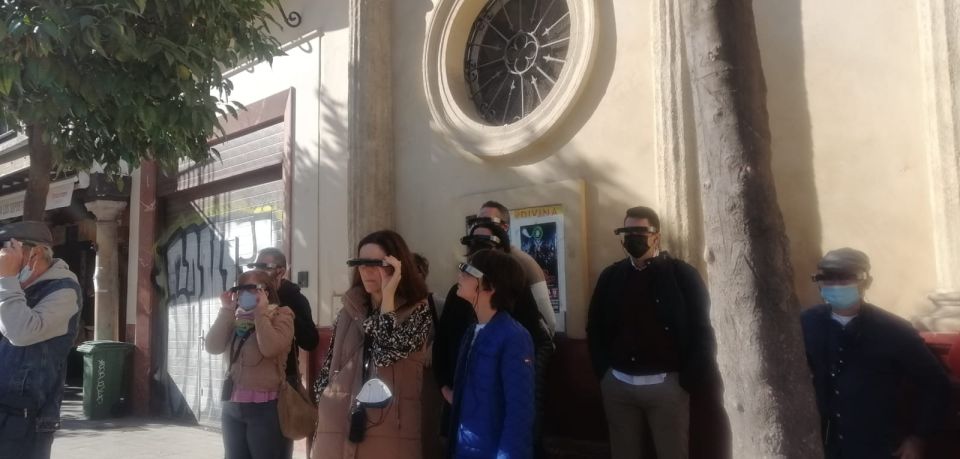 Seville: Guided City Walking Tour With 3D Contents - Tips for Participants