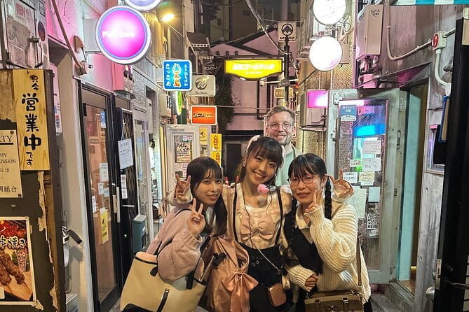 Shinjuku Nightlife Tour - Key Points