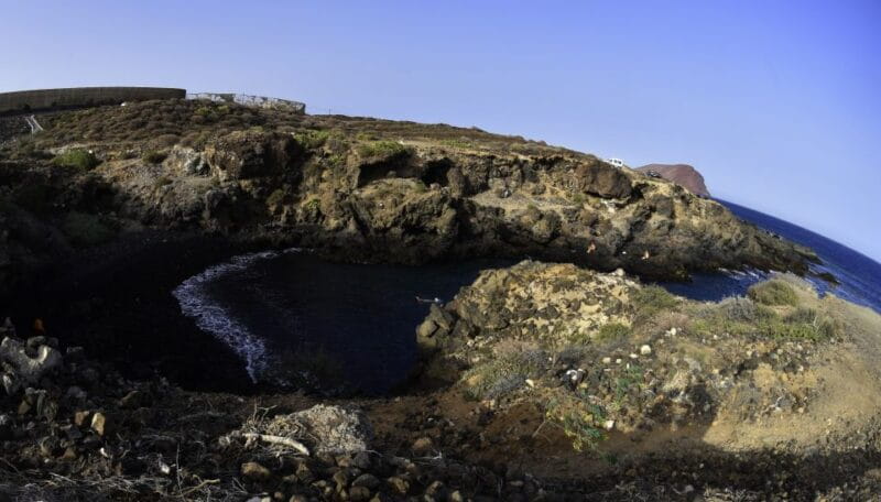 Snorkeling in a Volcanic Bay - Key Points