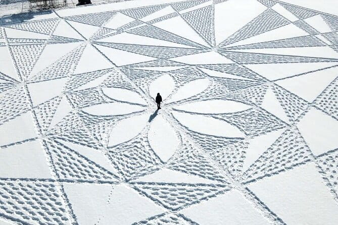 Snow Field Geometric Art Making - Key Points