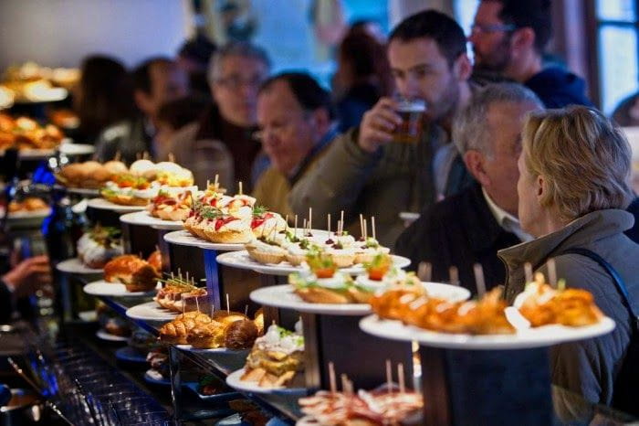 Tapas Crawl in Madrid Historical Quarter for Lunch or Dinner - Overview of the Tapas Crawl