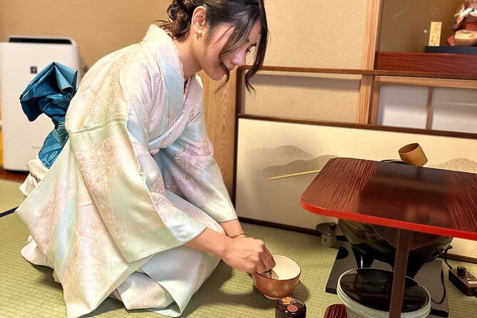 Tokyo : Genuine Tea Ceremony, Kimono Dressing, and Photography - Donning the Kimono