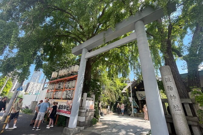 Tokyo:Enjoy Street Food & Japanese Food Culture at Tsukiji Market - Indulging in Street Food