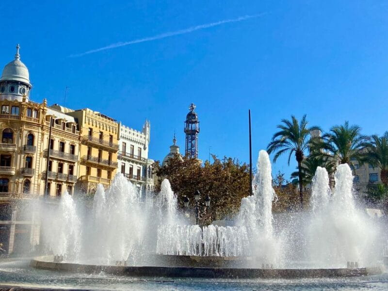 Valencia: 2-in-1 Biking and Walking Audio-Guided Route - User Requirements and Accessibility