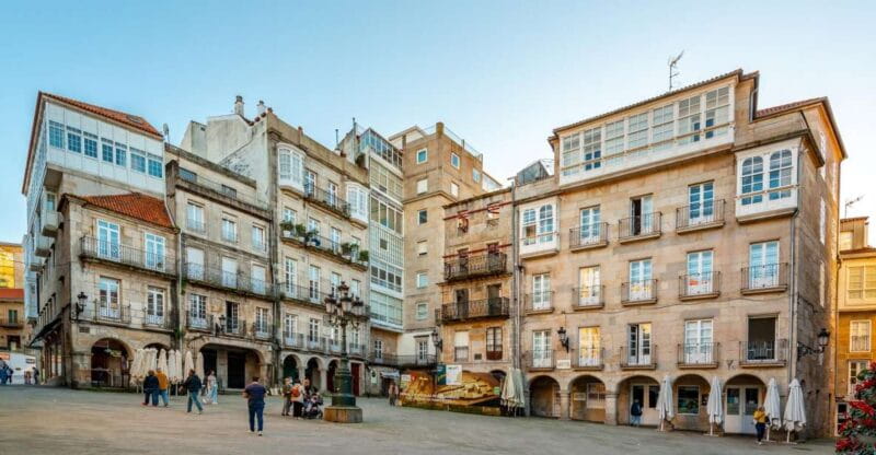 Vigo: Private Walking Tour Around the City With Beer or Wine - Key Points