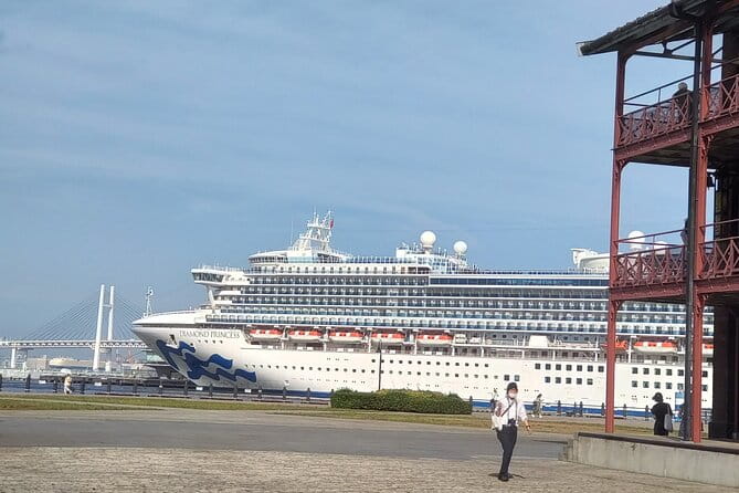 Yokohama Private Tour - Exploring Yokohamas Blend