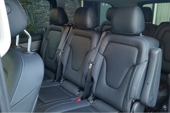 1-15 persons Taxi or Bus Transfer Airport Amsterdam to Amsterdam - Deep Dive into the Experience