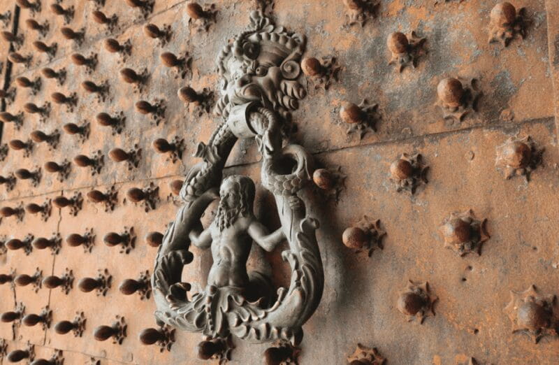 1.5 Hour Food Guided Tour & Sightseeing in Genoa - Practicalities and Logistics