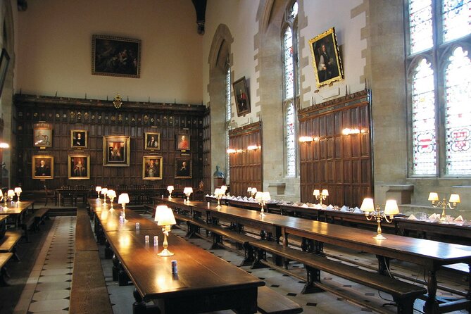 1.5-hour Oxford University and Colleges Walking Tour - Guided Walking Experience