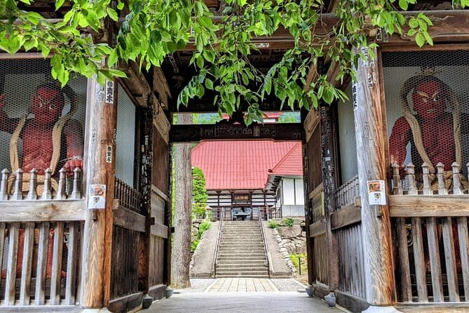 1 Day Historic Obuse and Hokusai Mad Man of Art Tour in Japan - Taking in Gansho-in Temple