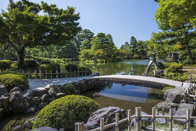 1-Day Kanazawa, Kenrokuen Garden, Samurai District & Sushi-making - Highlights of Kenrokuen Garden