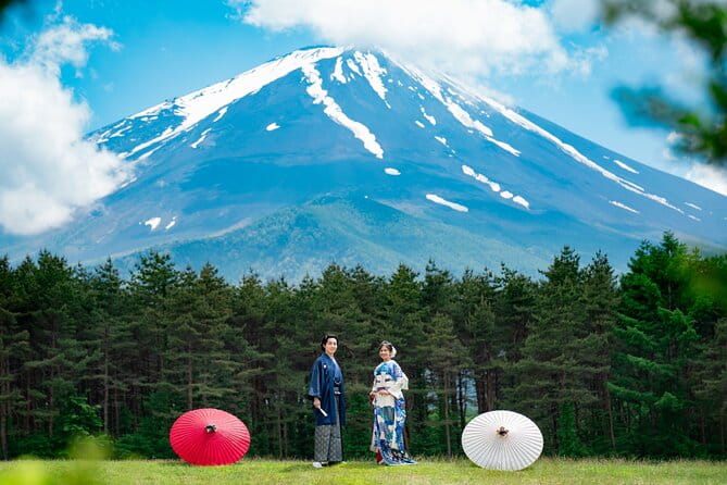 1 Day Tour to Oshino Hakkai Ole Hot Spring in Mount Fuji - The Serene Beauty of Mount Fuji