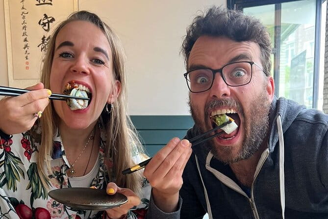 #1 Food Tour in Rotterdam: Eat & Enjoy with a Local Guide - Exploring Rotterdams Vegan Scene and Landmarks