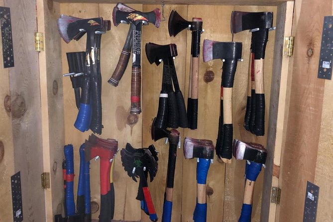 1 Hour Axe Throw - Meeting Point and Transportation