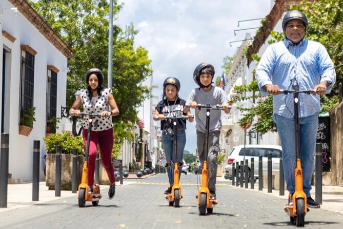 1-Hour Colonial Historical Segway Tour in Santo Domingo - Included in the Tour