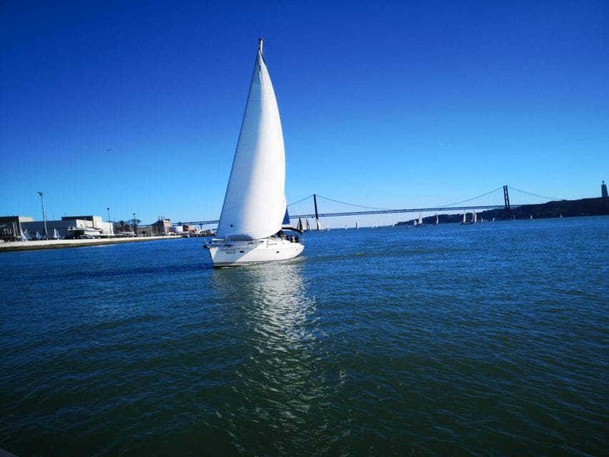 1 Hour Private - Lisbon: Sailing Tour With Wine and History - Sailing Route Highlights
