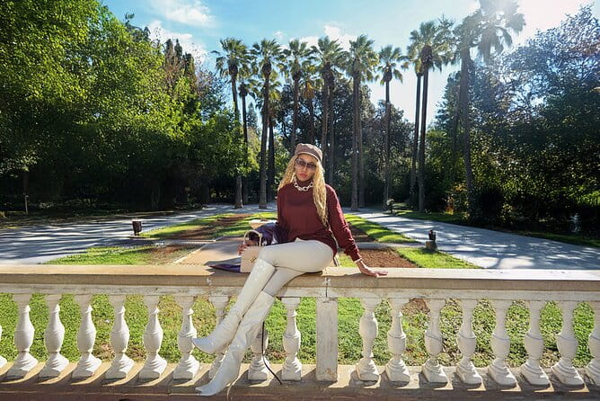 1 Hour Private Photo Session in Athens - Price and Logistics: A Simple, Convenient Option