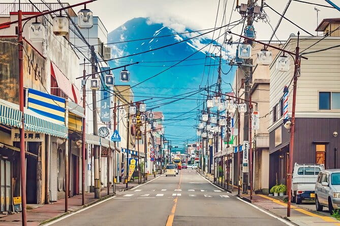 1 Hour Private Photoshoot in Fujiyoshida - Accessibility for All Participants