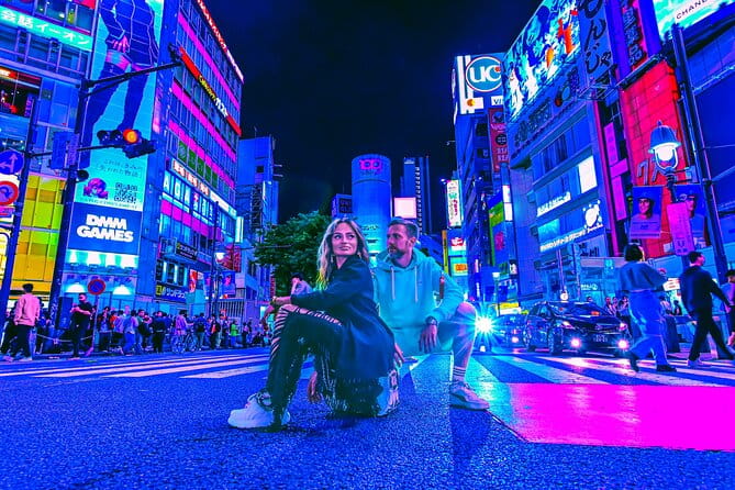 1 Hour Tokyo Cyberpunk Photo Session - Embracing the Neon-Lit Streets