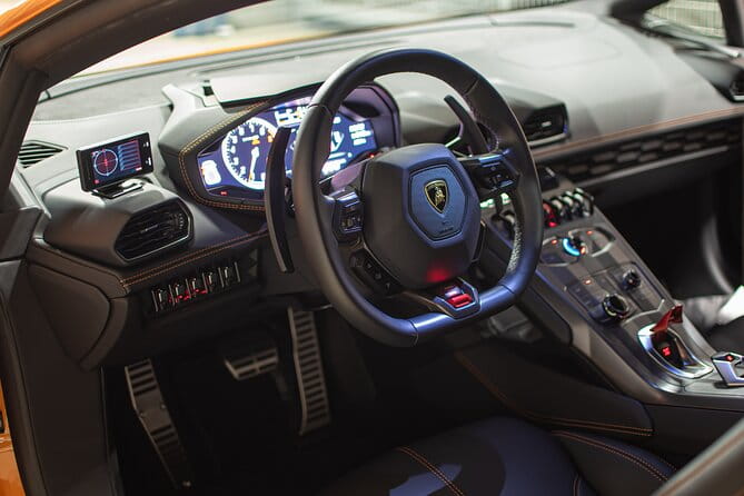 1-Hour Tokyo Tour in Lamborghini Huracan - Tips for an Unforgettable Ride