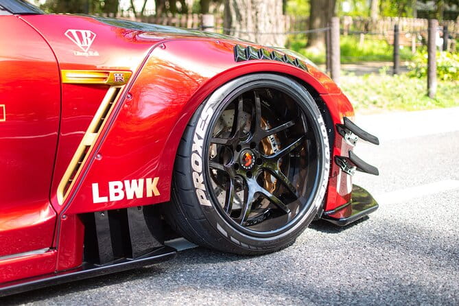 1 Hour Tokyo Tour in Liberty Walk Nissan GTR - Enjoy the Comforts Onboard