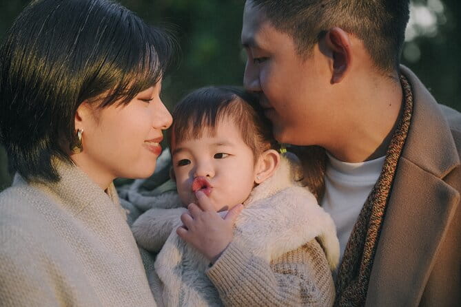 1 Hour Travel Around Tokyo With a Professional Photographer - Meet Your Professional Photographer