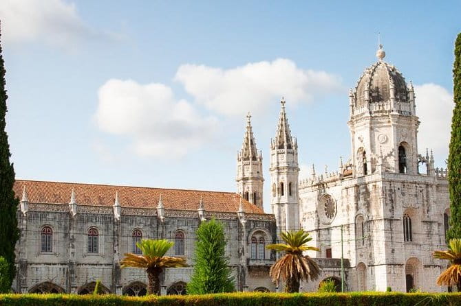 1 to 8 person private tour of Lisbon & Belém & Jerónimos - How This Tour Balances Value and Experience