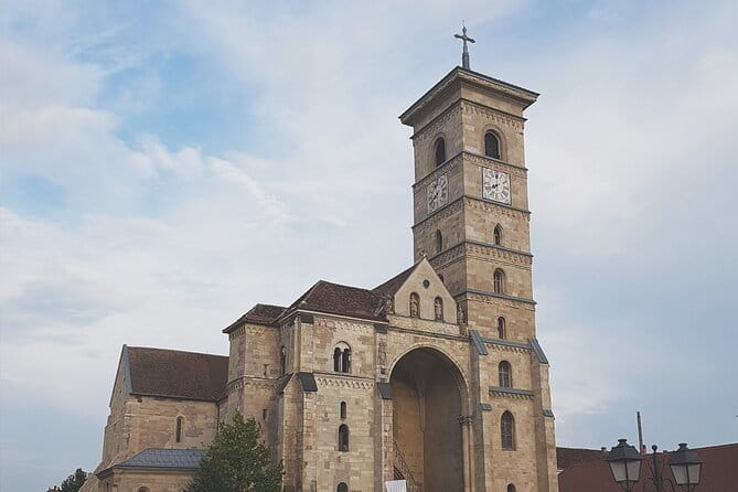 10-Day Private Tour of Romania with Pick Up - Exploring the Experience in Detail