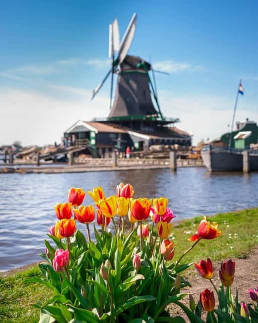 10-Hour Day Tour to Zaanse Schans and Giethoorn - Exploring Zaanse Schans: A Living Museum of Dutch Craftsmanship