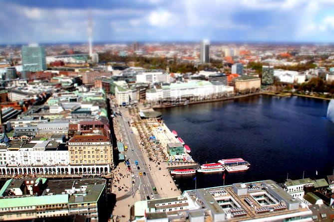 10 secrets of Hamburg's old town - exciting scavenger hunt tour - Exploring Hamburg with a Self-Guided Scavenger Hunt