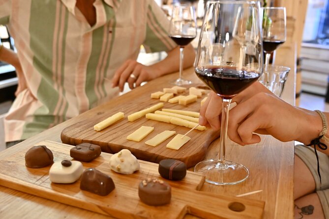 10 Tastes of Amsterdam: Food Tour by UNESCO Canals and Jordaan - Accessibility Details