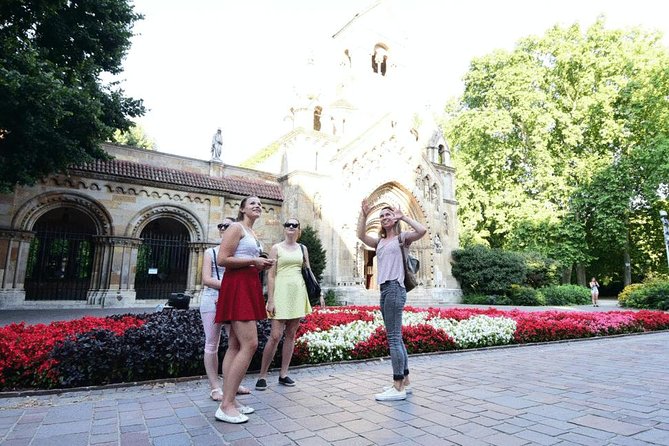 101 Things You Have to See in Budapest - Full Day Tour With Lunch & Dessert - Key Points