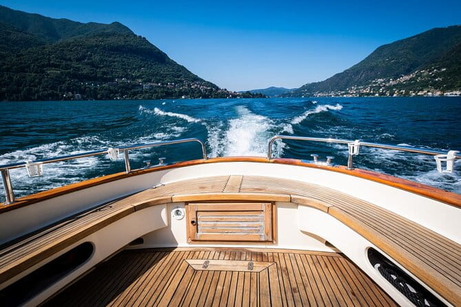 1H Private Cruise on a beautiful wooden speedboat on Lake Como - An In-Depth Look at the Lake Como Private Speedboat Tour