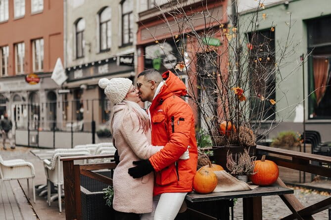 1H Private Photoshoot in Old Town of Riga - Key points / Takeaways