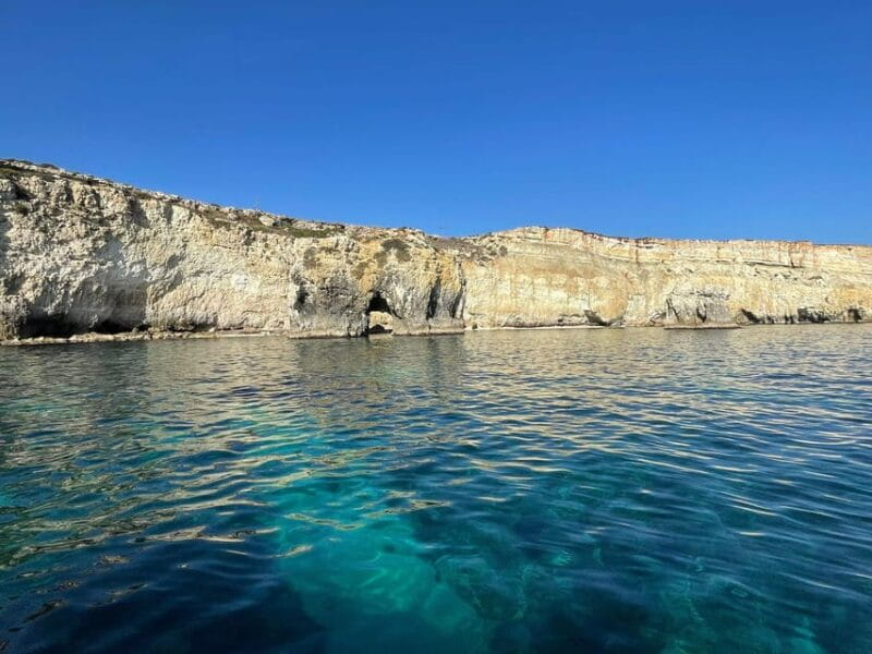 2.5-HOUR BOAT TOUR ORTIGIA+SEA CAVES+PILLIRINA+FRUIT DRINK - Key Points / Takeaways