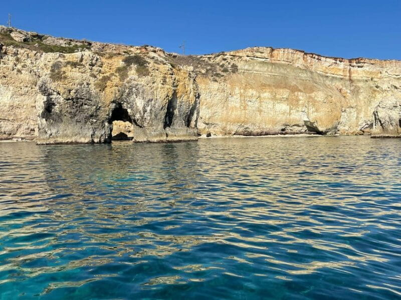 2.5-HOUR BOAT TOUR ORTIGIA+SEA CAVES+PILLIRINA+FRUIT DRINK - Price and Value