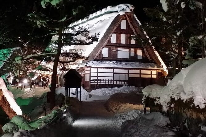 2-Day Bus Tour to Shirakawago & Hida No Sato Winter Illumination - Meeting and Pickup
