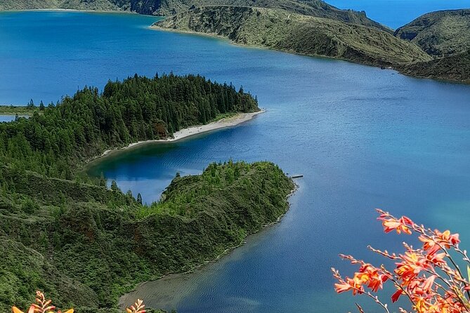 2-Day Discovery of São Miguel: Landscape, Volcanoes and Lakes - Volcanic Lake Exploration