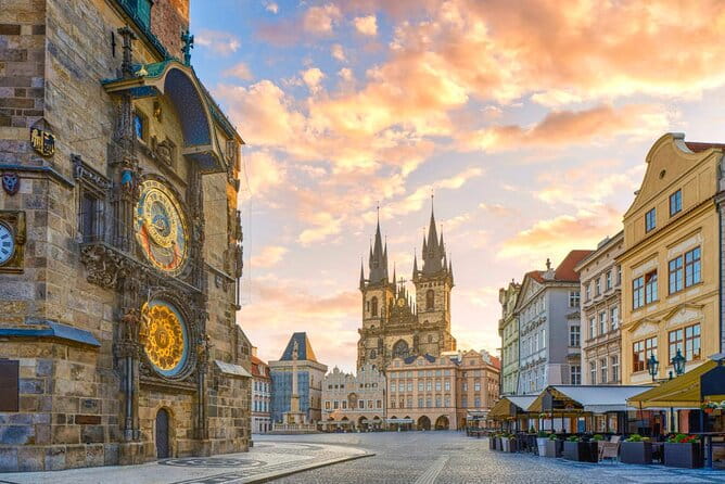 2-Day Prague Tour from Vienna with private Transfers and Lunches - Making the Most of This 2-Day Prague Tour