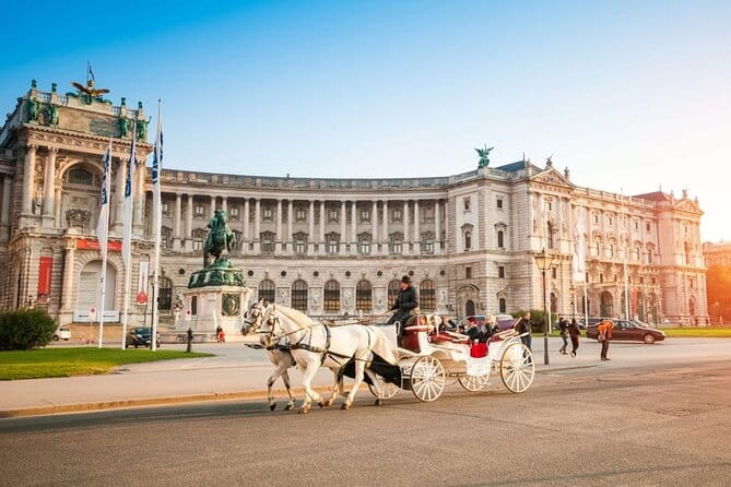 2-Day Vienna Tour From Prague With Private Transfers and Guide - Discovering Vienna in Two Days: A Thorough Breakdown
